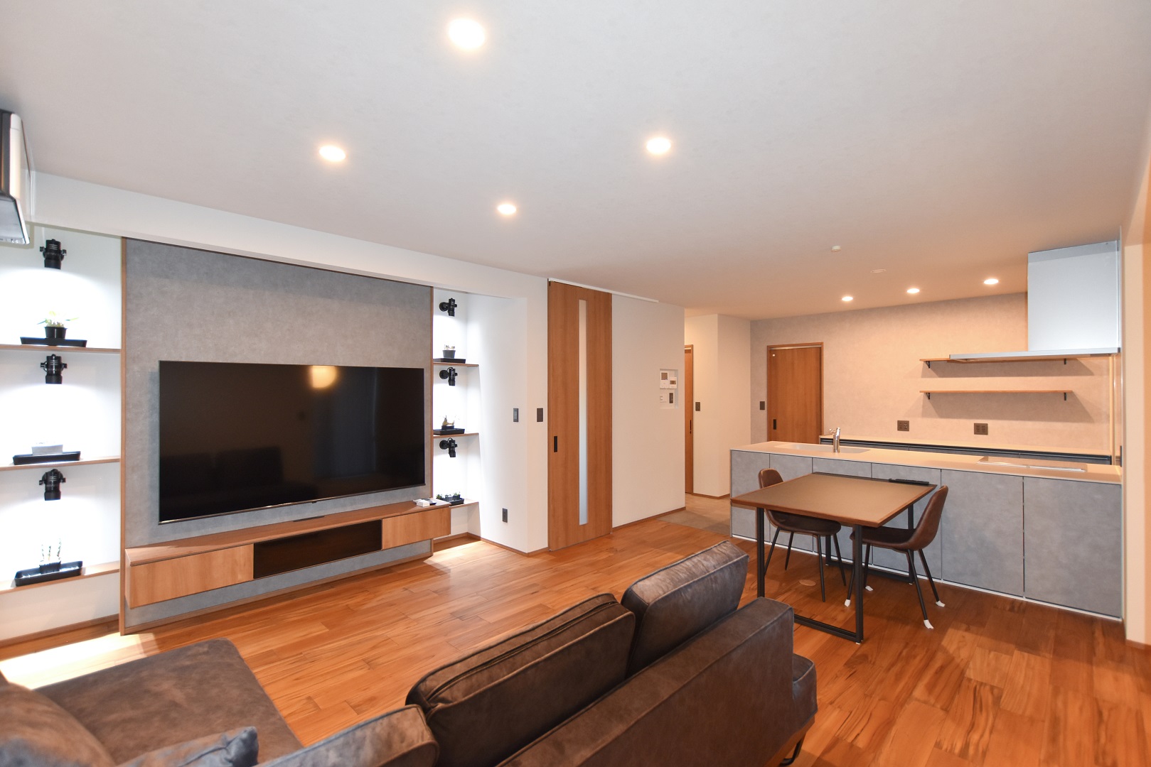 20代夫婦が建てる家事楽&趣味を楽しむ暮らしの画像