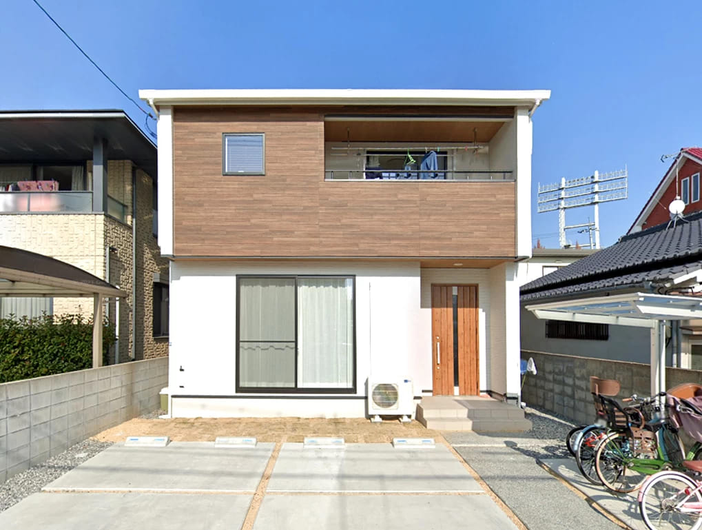 白を基調とした大人可愛いデザイン住宅の画像